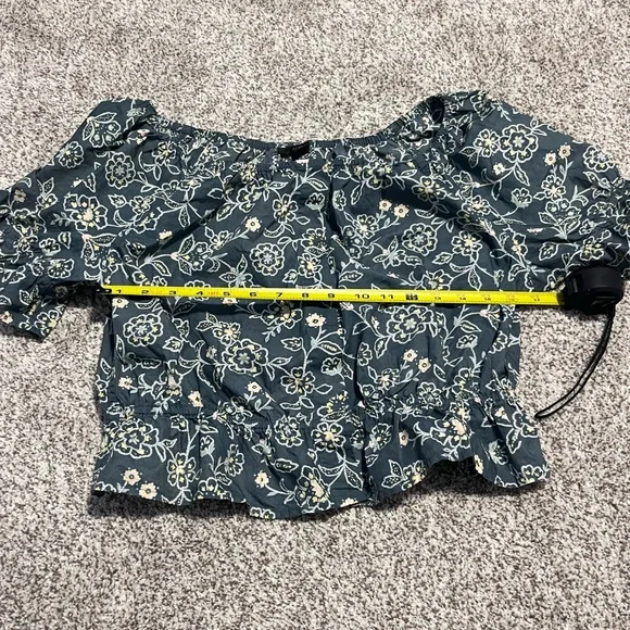 Re-Imagined by J.Crew Floral Off Shoulder Crop Top Women’s M Sustainable - Picture 9 of 10